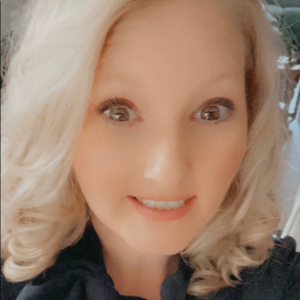 Meet your Posher, Christina